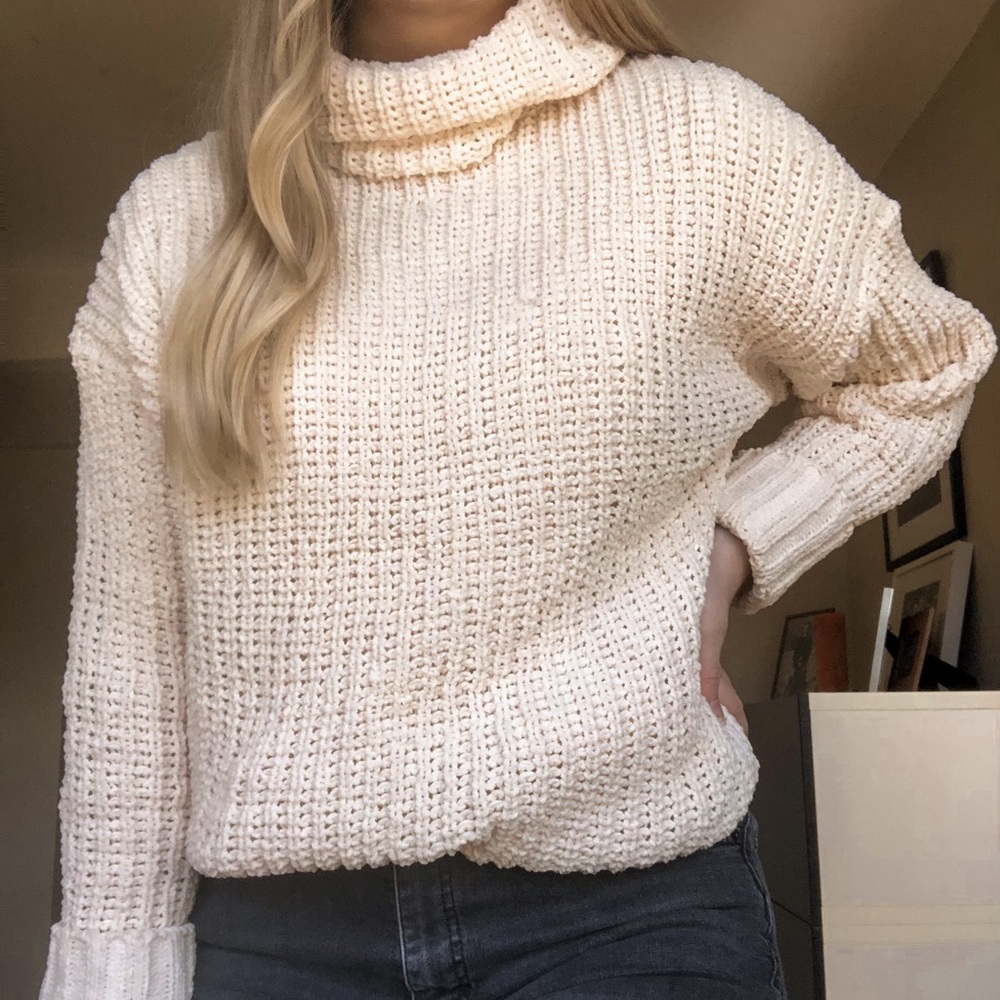 Cream knit turtleneck
